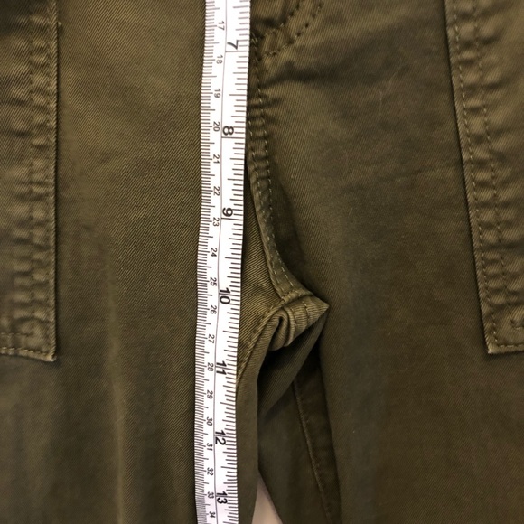 Like new AG The Kinsley cargo skinny - Picture 3 of 8